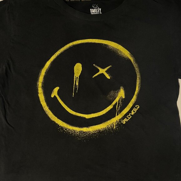Smiley Face Graphic Tee Men's XL Spray Paint SmileyWorld Black Yellow Streetwear - Picture 3 of 5